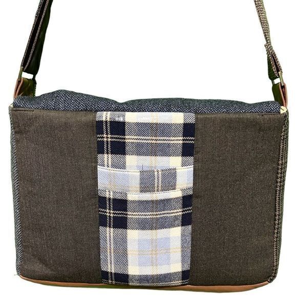 Finnigan Sew Much Style Messenger Crossbody Bag Gray Blue Brown‎ One Size - Picture 4 of 11